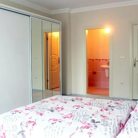 Star Apartment